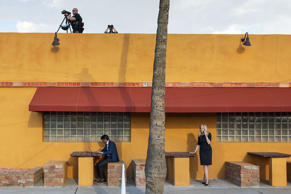 Members of the Secret Service, above, and members of President Joe Biden's campaign staff are seen outside the El Portal restaurant during a campaign event in Phoenix, March 19, 2024. (Tom Brenner/The New York Times) Members of the Secret Service, above, and members of President Joe Biden's campaign staff are seen outside the El Portal restaurant during a campaign event in Phoenix, March 19, 2024. (Tom Brenner/The New York Times)