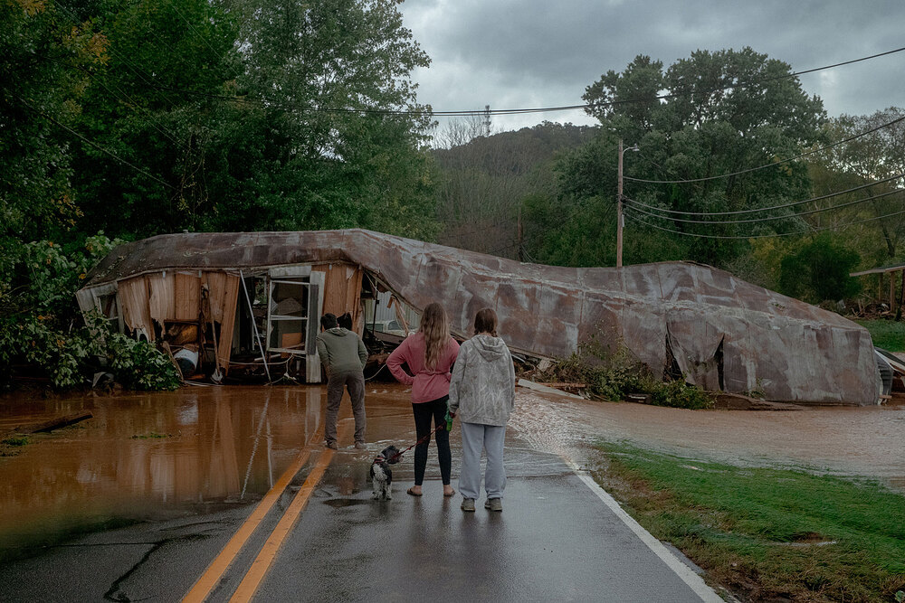 Floodwaters and a destroyed building block a road in Swannanoa, N.C., Sept. 27, 2024. (Mike Belleme/The New York Times) Floodwaters and a destroyed building block a road in Swannanoa, N.C., Sept. 27, 2024. (Mike Belleme/The New York Times)